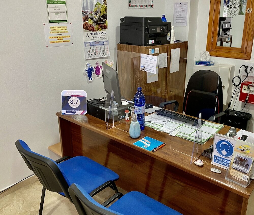 Фото Hostal Dianes