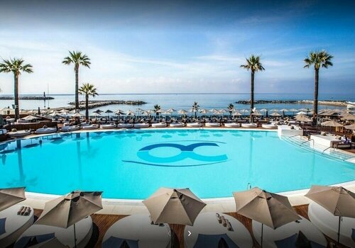 Гостиница Beachfront Urb. Luxury Apartment 1