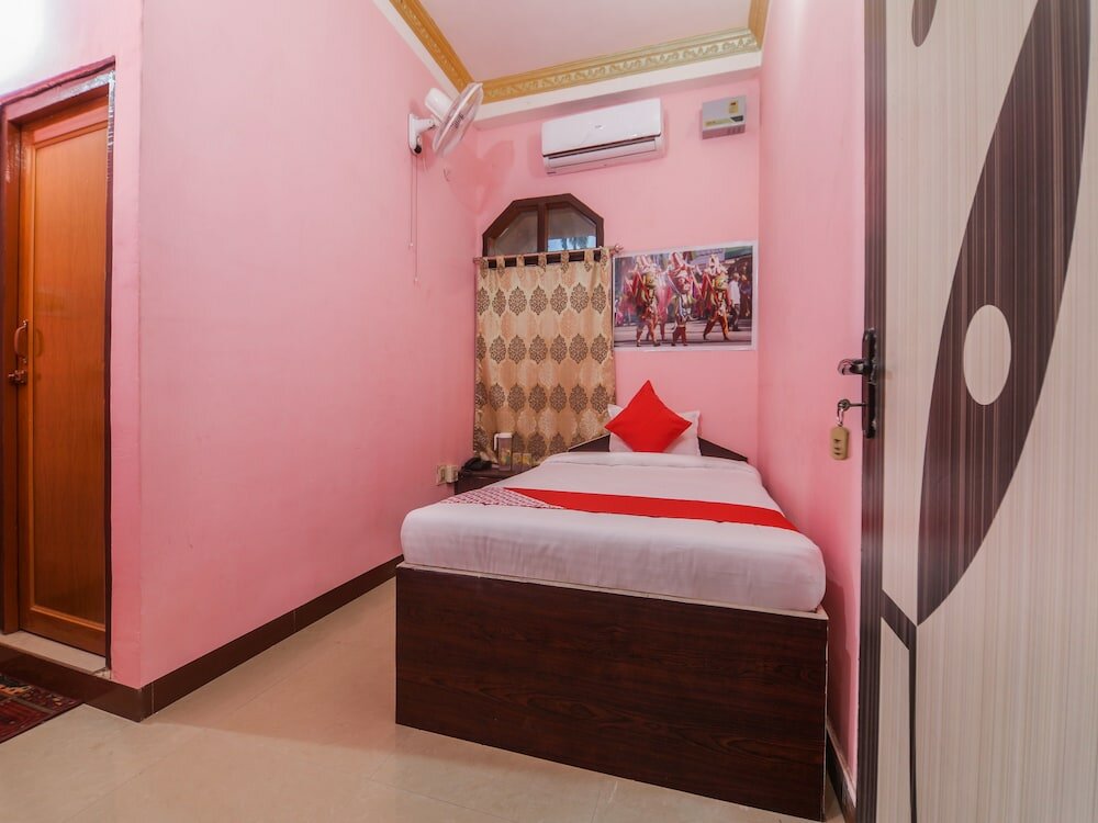 Фото Oyo 17255 Hotel Kanika Inn