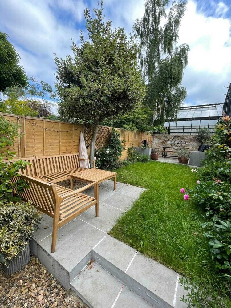 Фото Incredible & Quirky 2bd Home With Garden - Hackney
