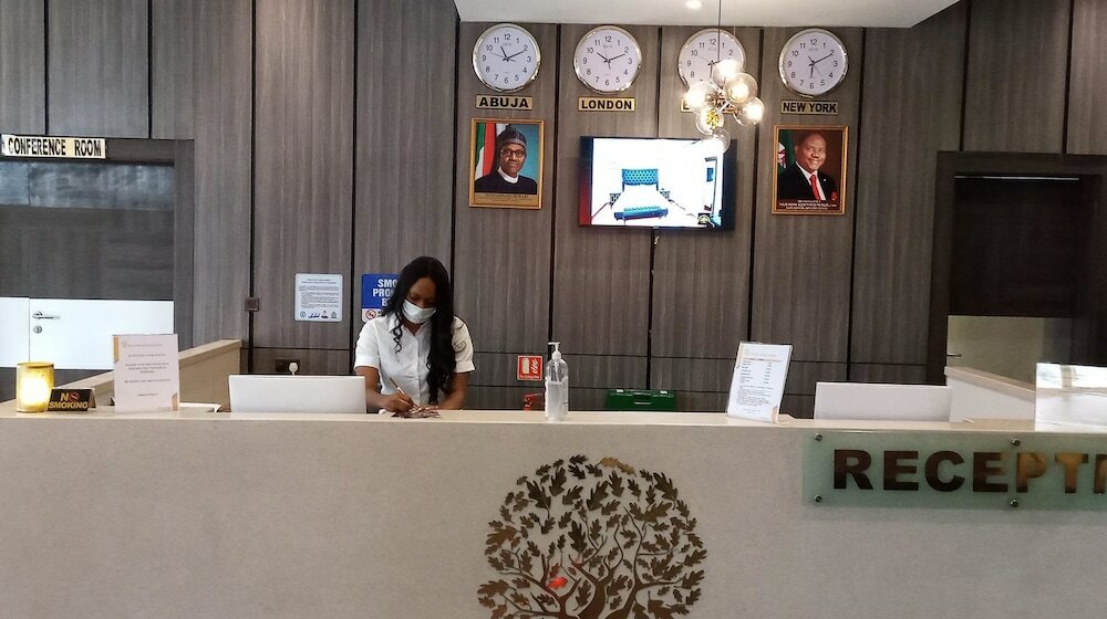 Фото Oak Havens Hotel