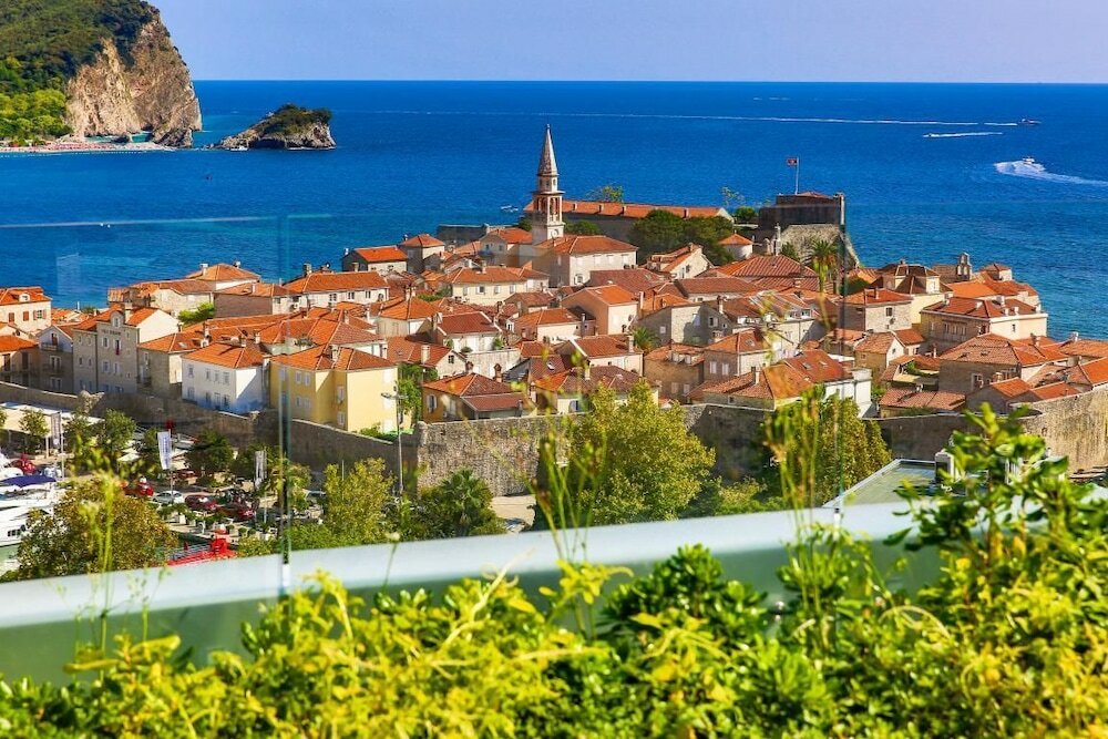 Фото Royal Gardens Apartments