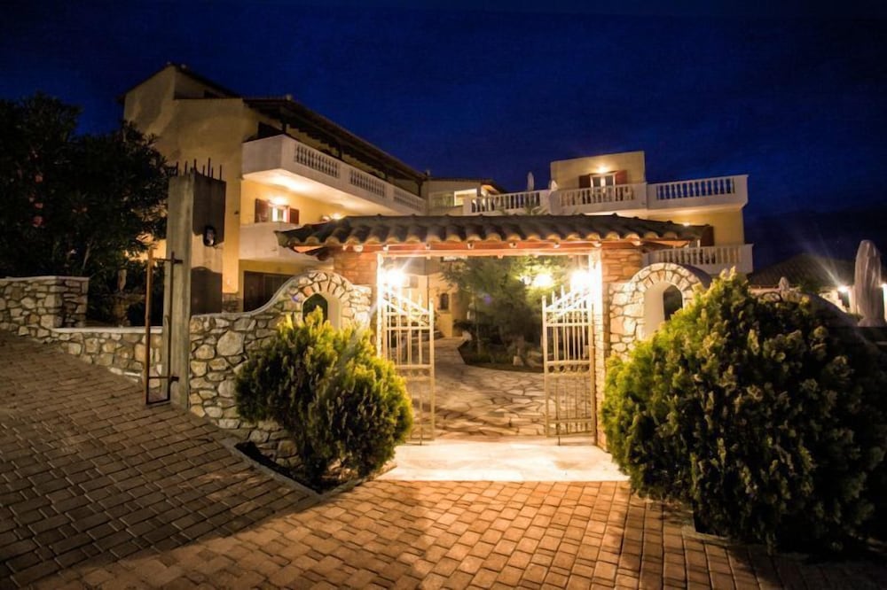 Фото Blue Horizon Studios