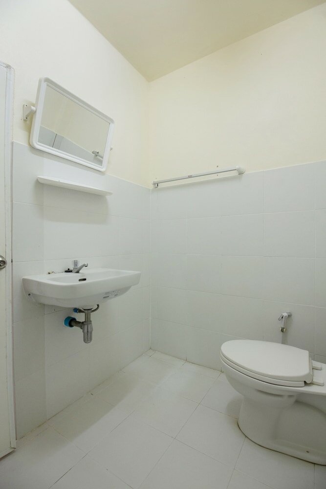 Фото Oyo 75359 Thaiburi Thara Resort