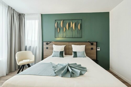Гостиница All Suites Appart Hôtel Noisy le Grand в Понто-Комбе