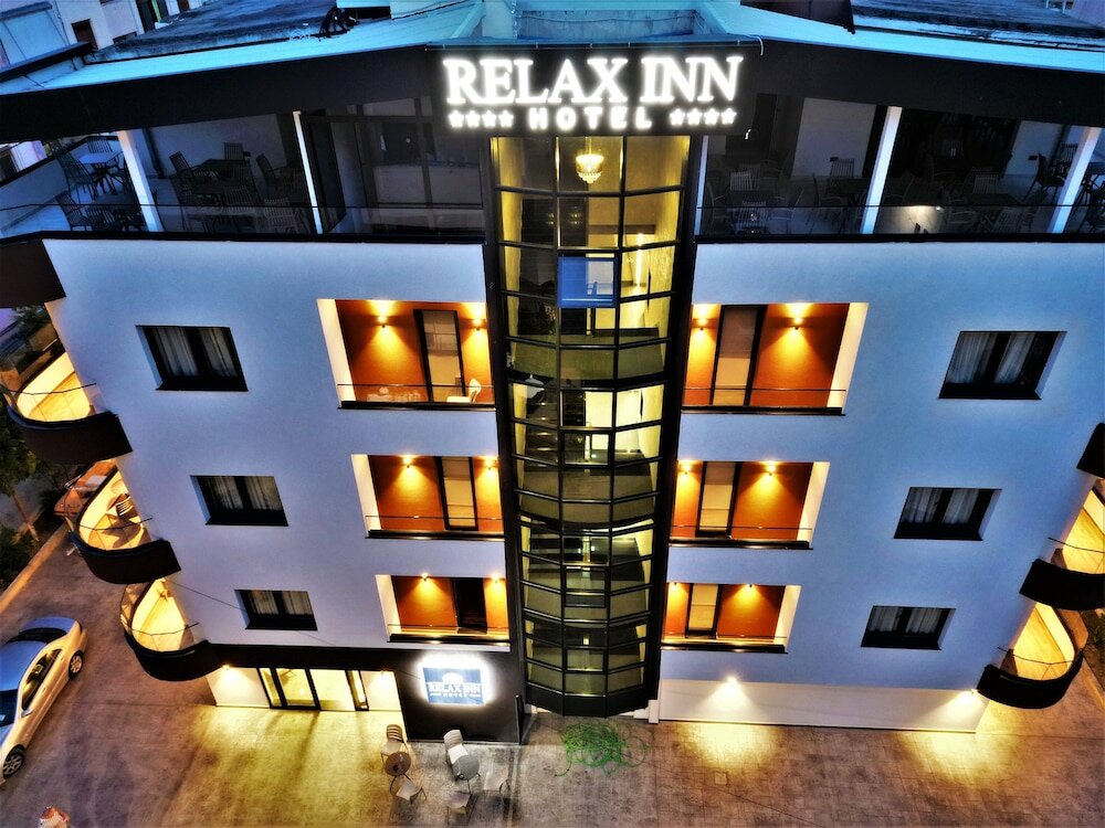 Фото отеля 1