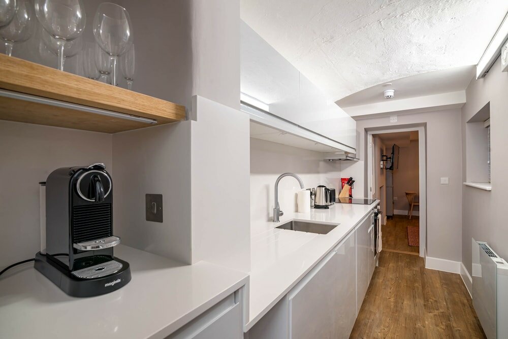 Фото 37 Doughty Street