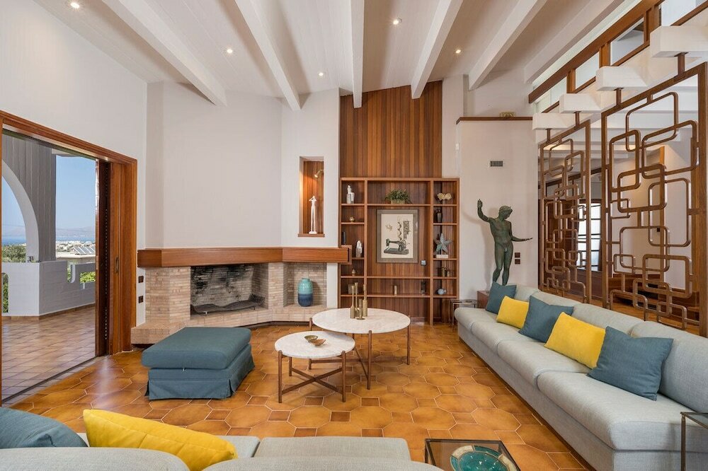 Фото Azatis Luxury Villa