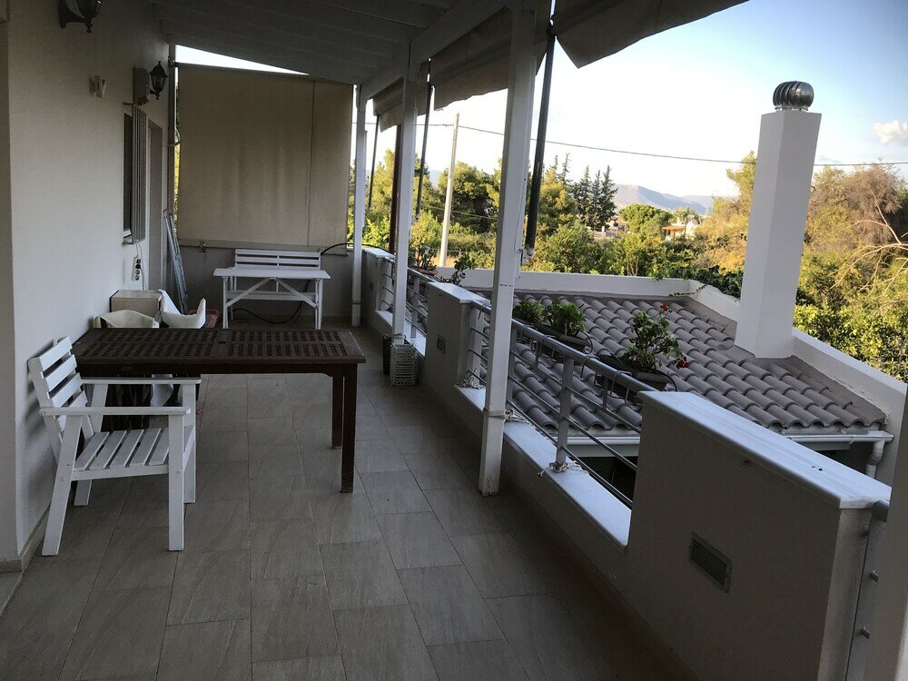 Фото Beautiful Spacious apt in Nea Makri