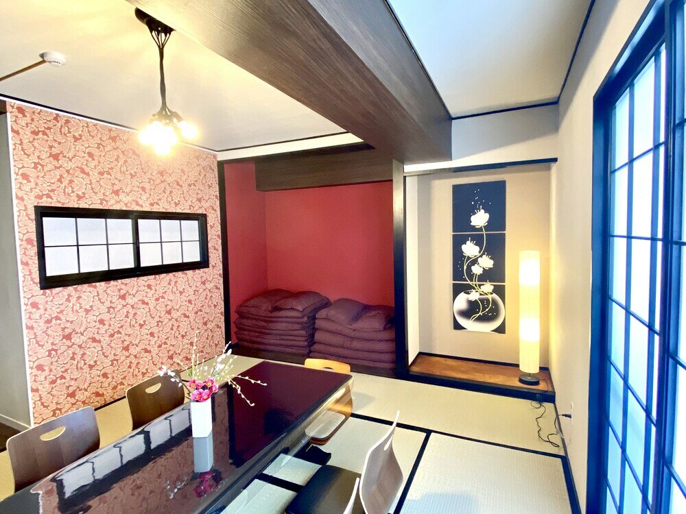 Фото Chatan Tall House