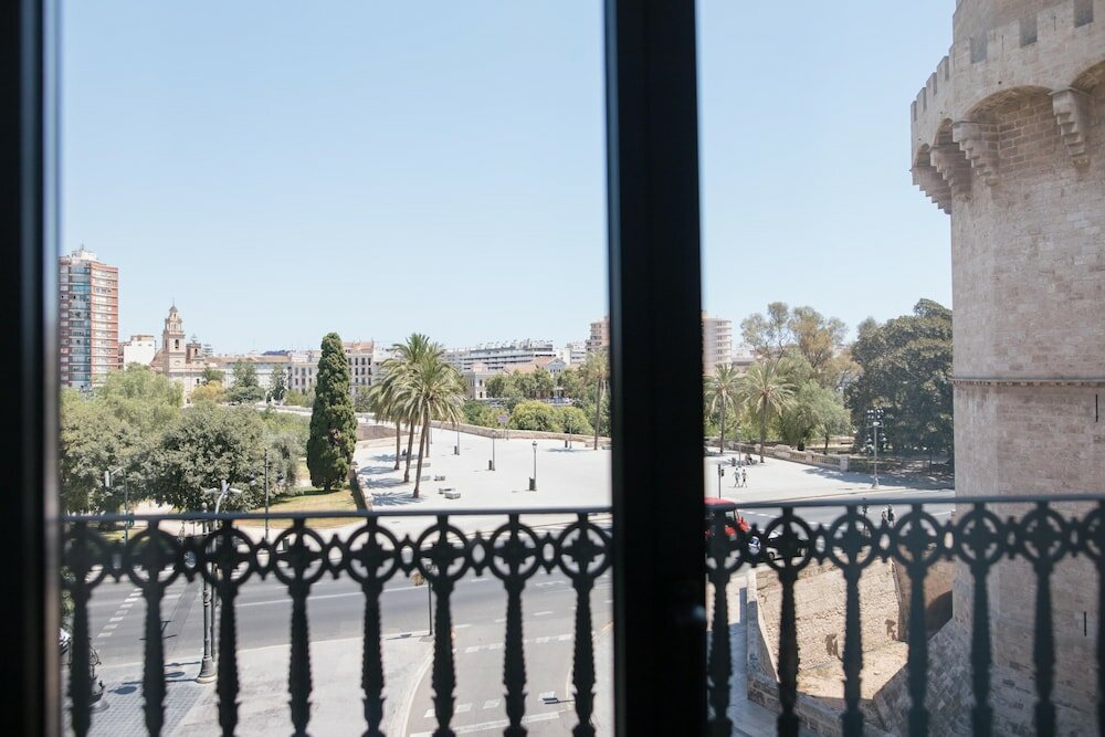 Фото MYR Puerta Serranos