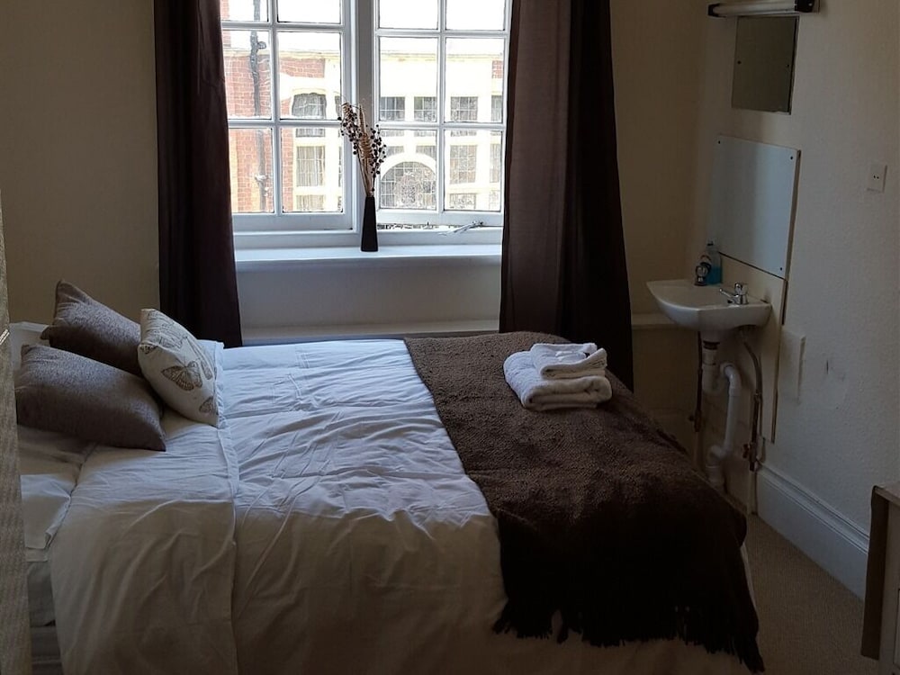 Фото The Bear Marlborough