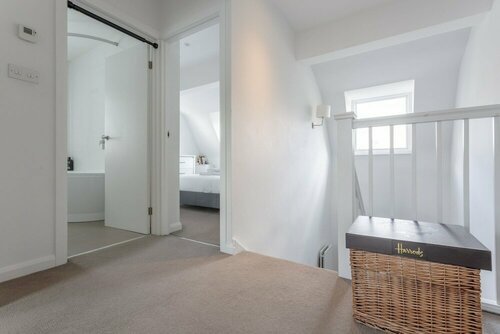 Гостиница Bright & Airy 1 Bedroom Apartment in Central London в Лондоне