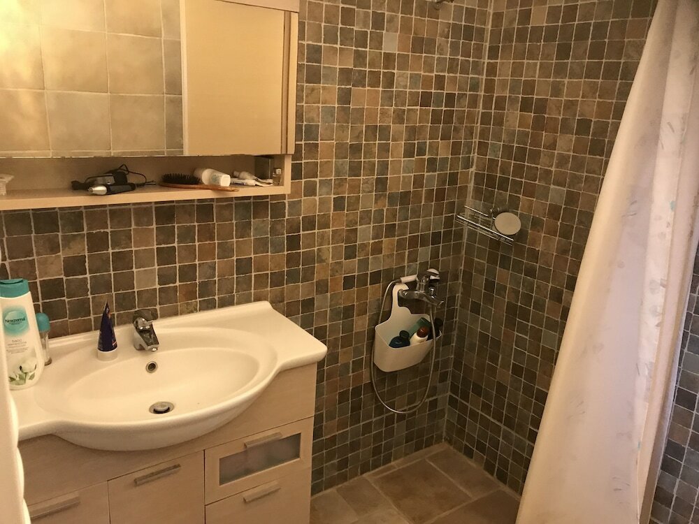 Фото Beautiful Spacious apt in Nea Makri