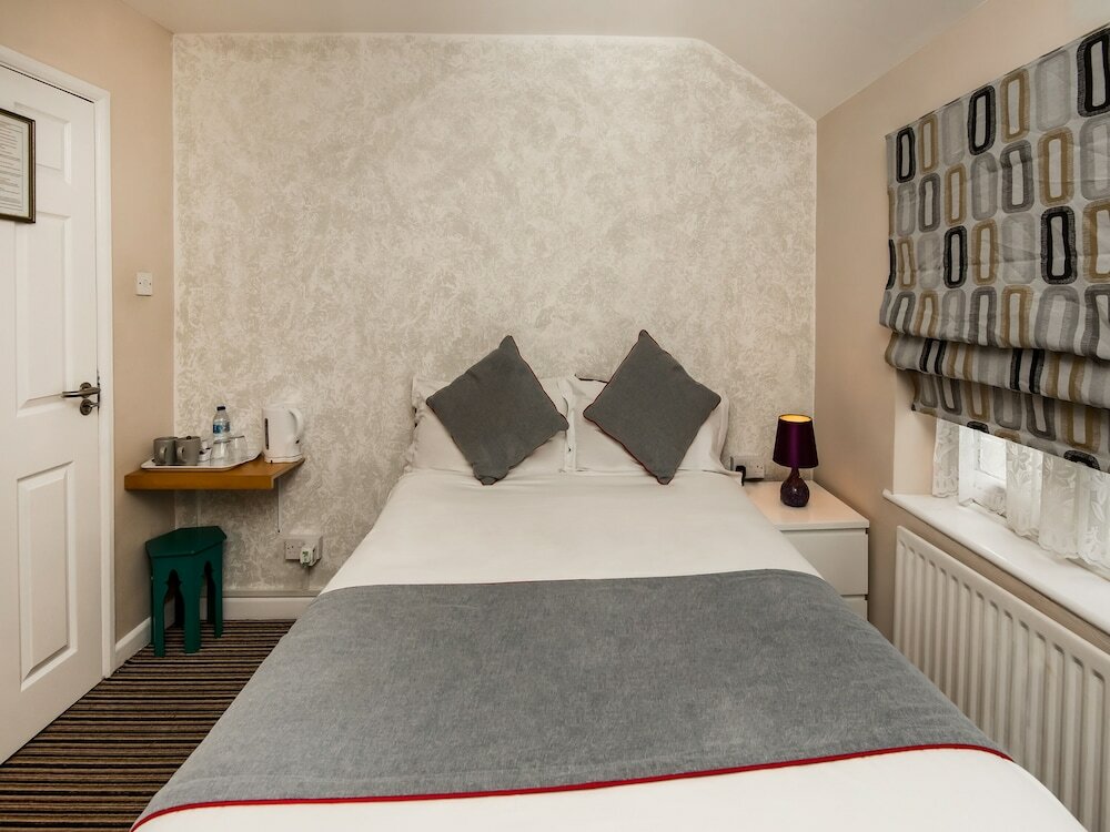 Фото Oyo Vale Lodge