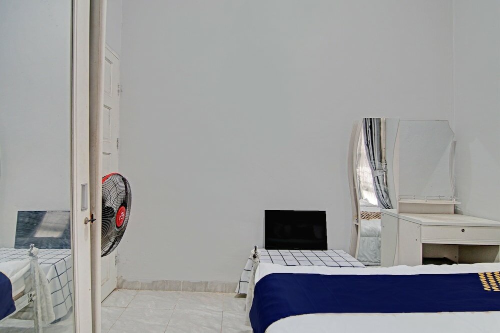 Фото Spot On 92536 Teguh Homestay Syariah