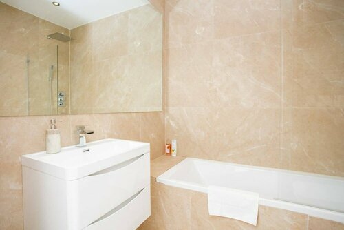 Гостиница Pristine & Lavish 1bd Flat - Paddington в Лондоне