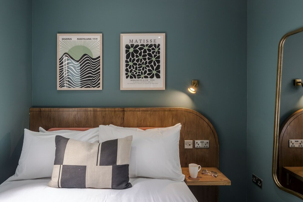 Фото Your Apartment Shepherd's Bush