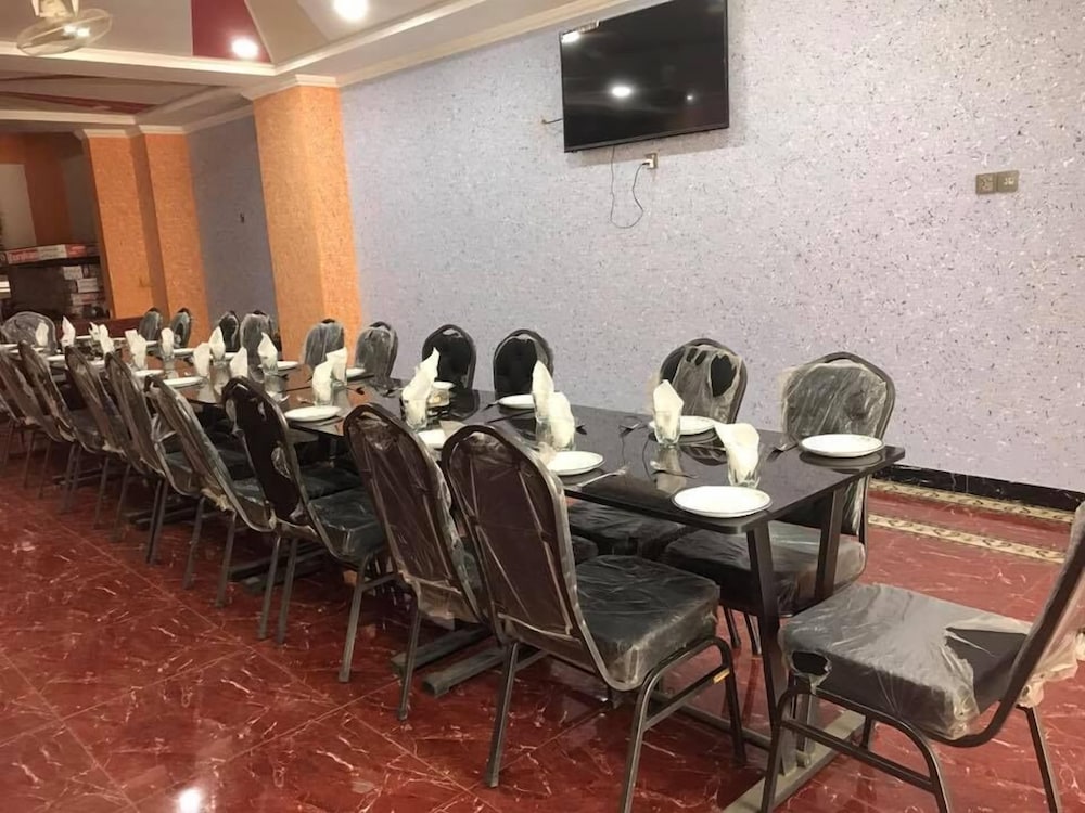 Фото Al Harmain Restaurant