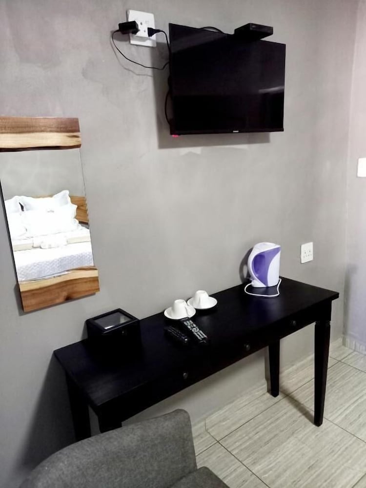 Фото Kennzy Guesthouse