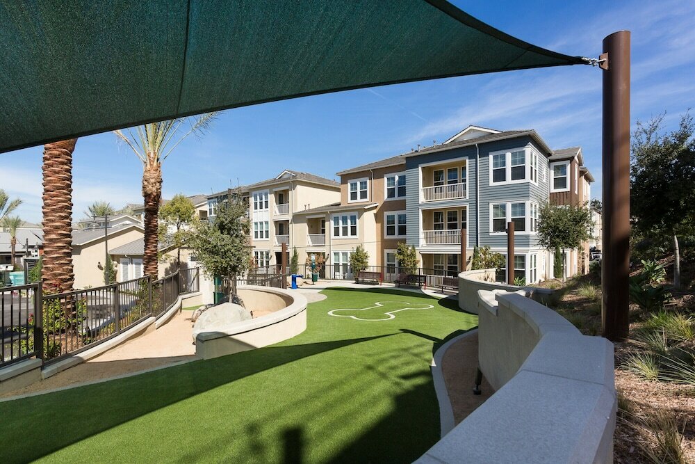 Фото Avalon Baker Ranch