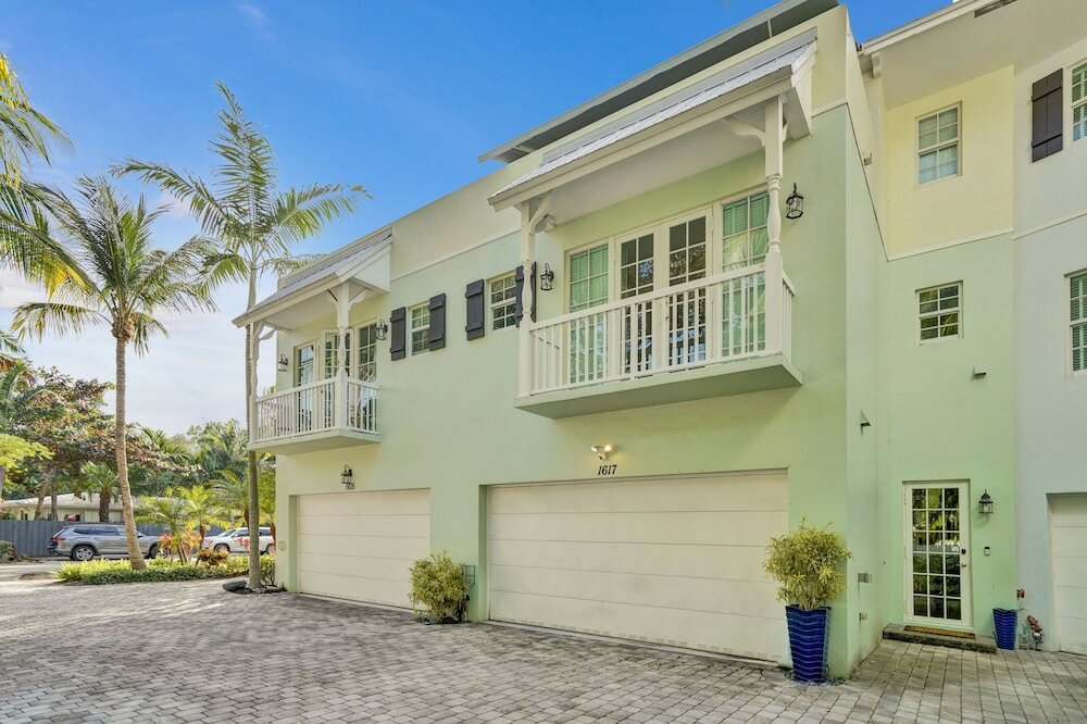 Фото Fabulous 4br home close to beach