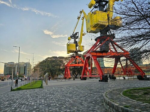 Гостиница Puerto Madero frente al Hotel Madero в Буэнос-Айресе