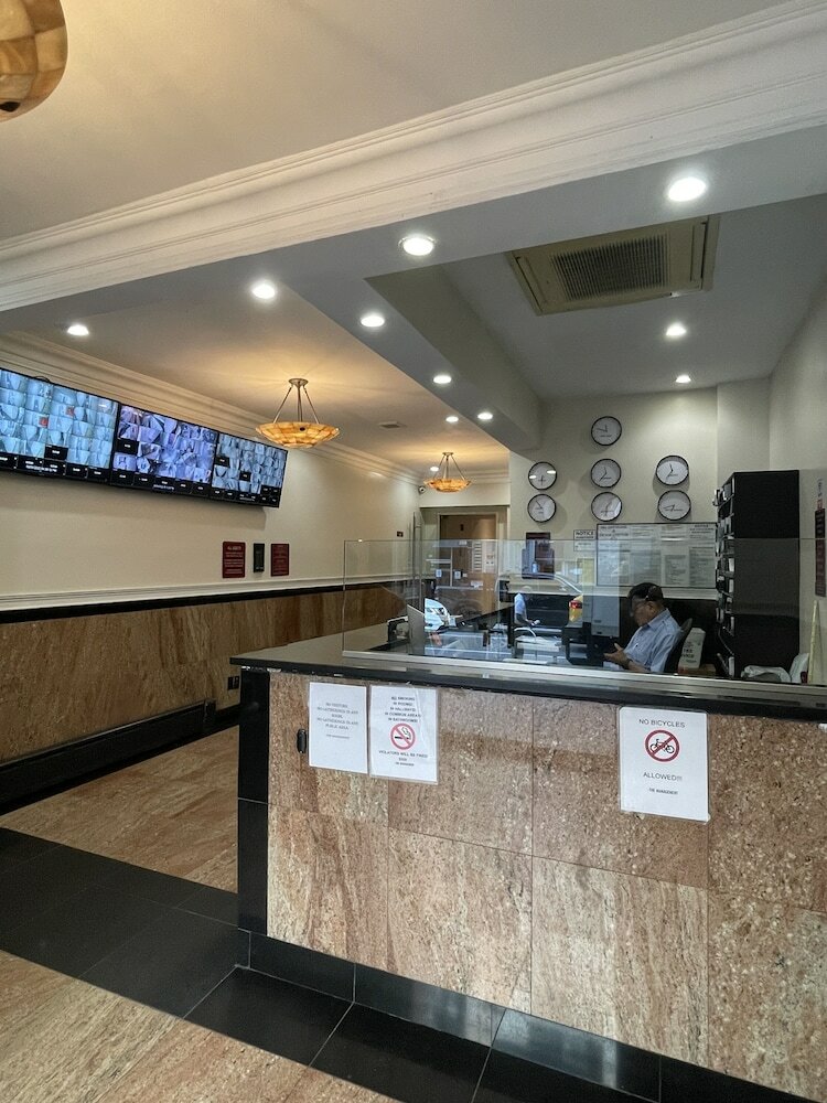 Фото Hotel and the City-Midtown