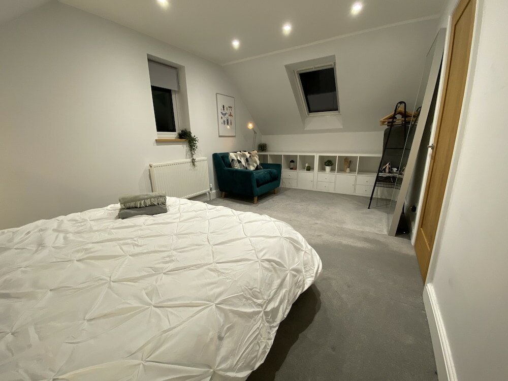 Фото 5 Star Unique Luxury Detached Apartment in Windsor