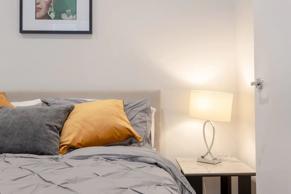 Фото Modern Flat in the Heart of West London