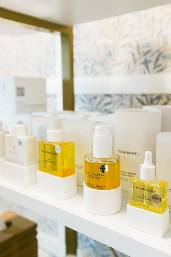 Фото Canoe Place Inn and Cottages