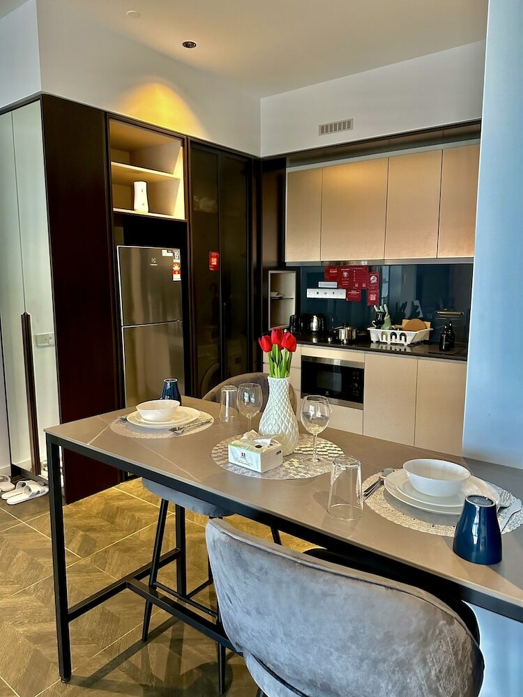 Фото Scarletz Suites Klcc by M Suites