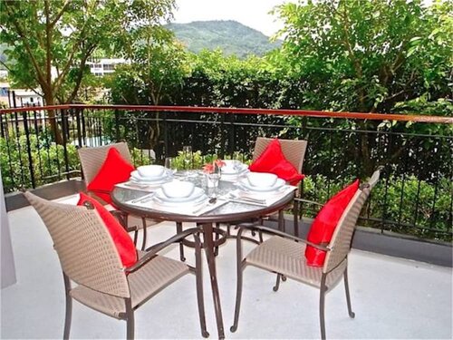 Гостиница Emerald Terrace Patong by Goldenlegal