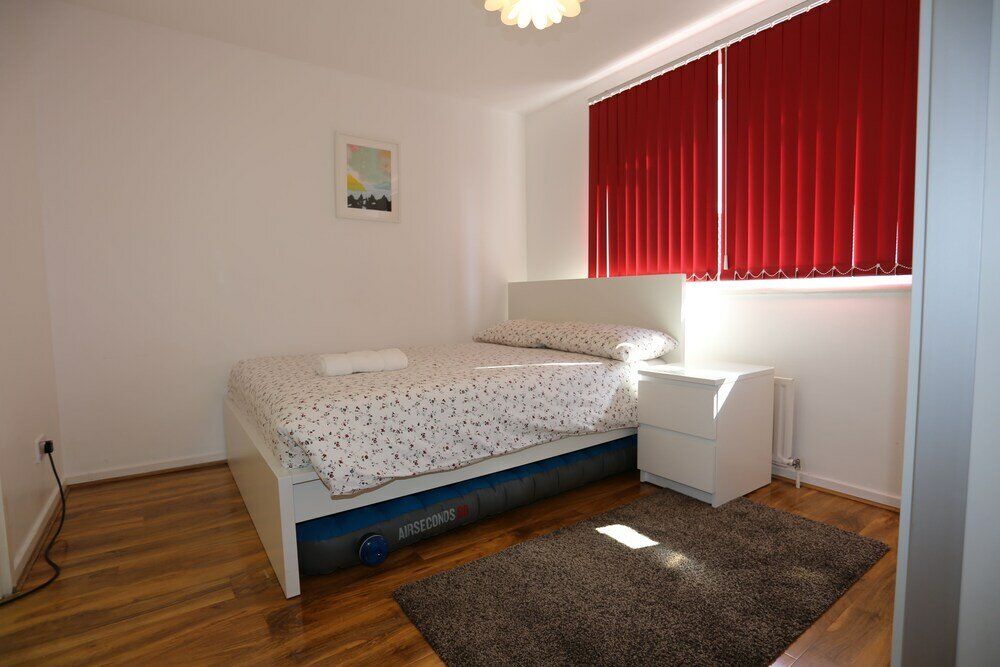 Фото Beautiful 3 Beds House - Thamesmead