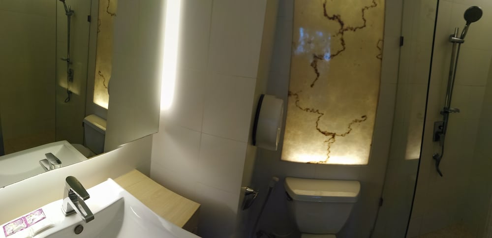 Фото Atlantis Condo Resort