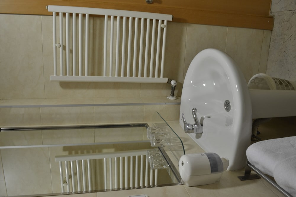 Фото Hostal Cataluña