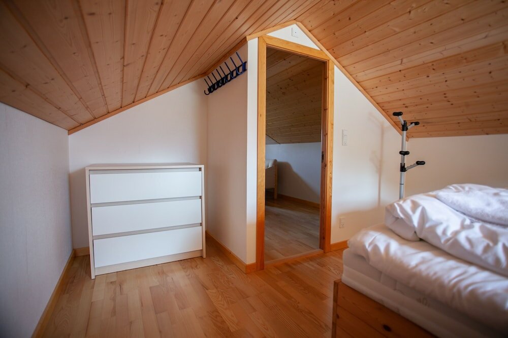 Фото Red Robin - Vacation homes next to Svartifossur waterfall