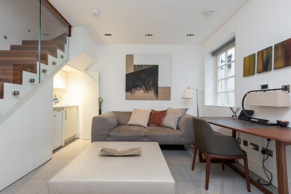 Фото Central and Unique 1 Bedroom Mews House in Mayfair