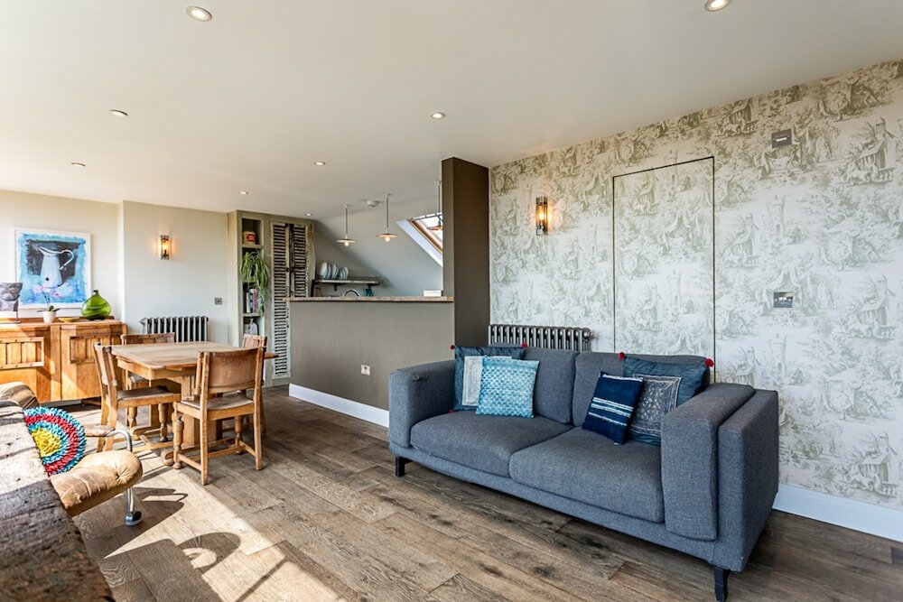 Фото Stunning Penthouse Apartment Near Battersea Park