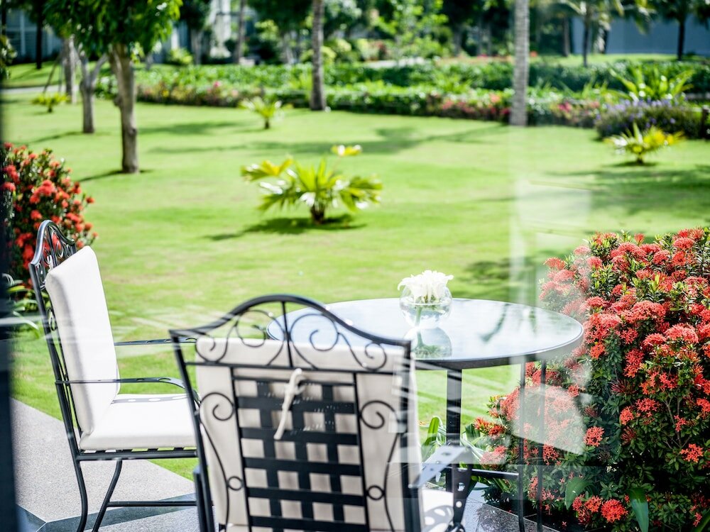 Фото Melia Vinpearl Cam Ranh Beach Resort