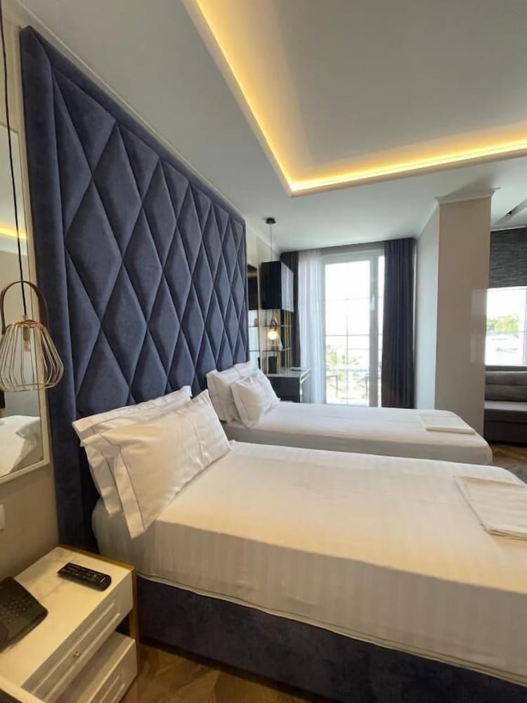 Фото Poda Boutique Hotel