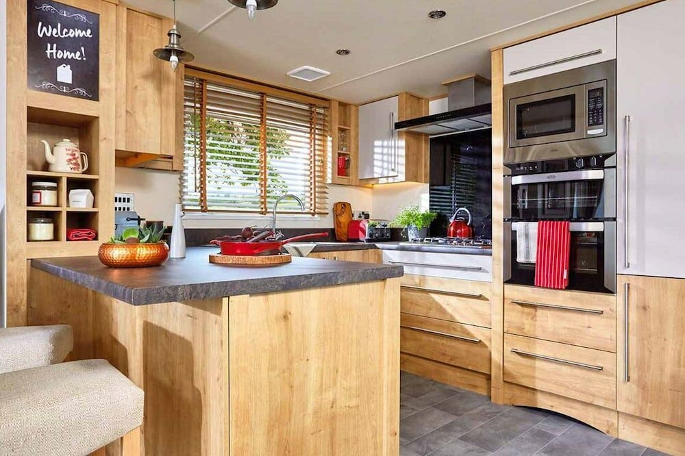 Фото Sandy Balls Holiday Village