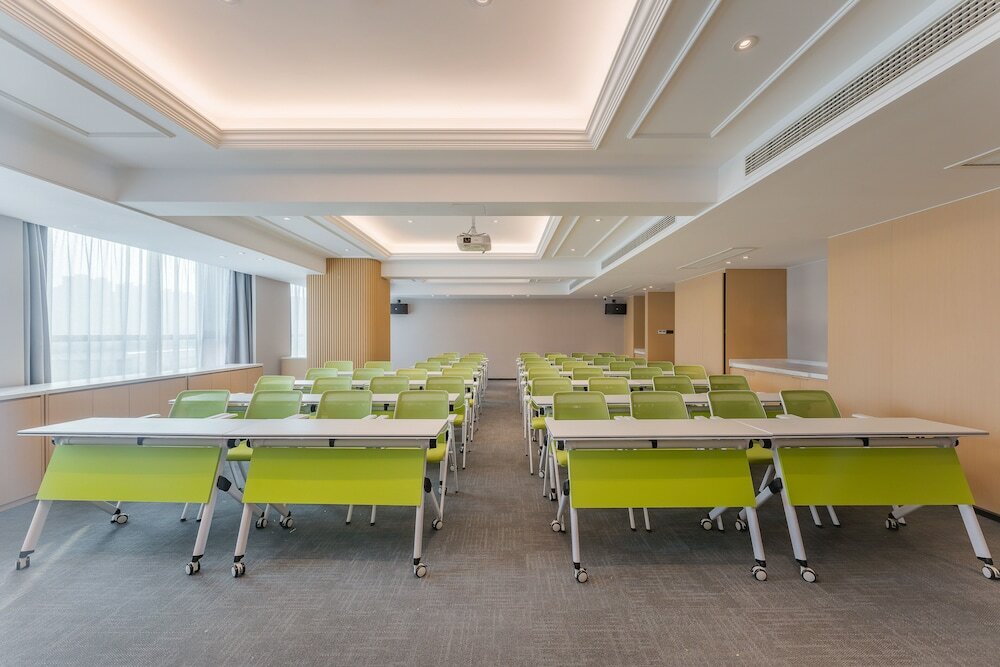 Фото Holiday Inn Express Hangzhou Qianjiang CenturyCity, an Ihg Hotel