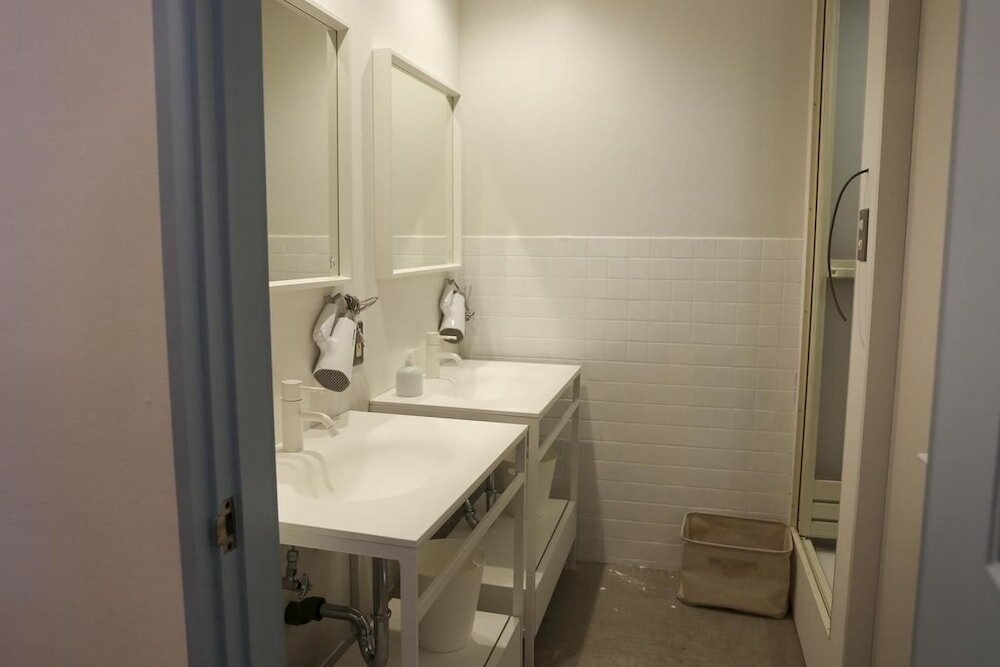 Фото Little Birds Hostel Omihachiman