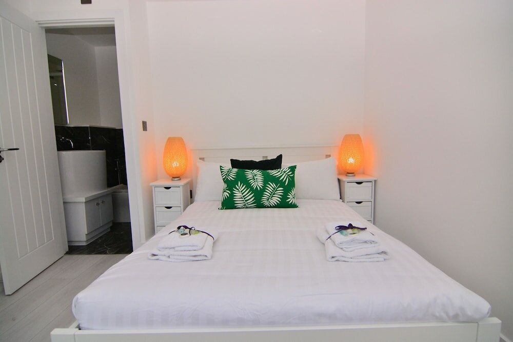 Фото Macarena Wharf Apartments