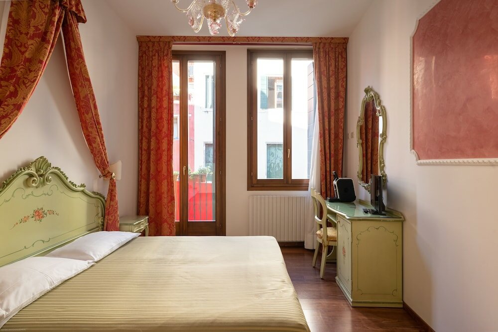 Фото Hotel Al Sotoportego