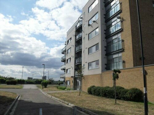 2 bed Riverview Bridge House Apartment