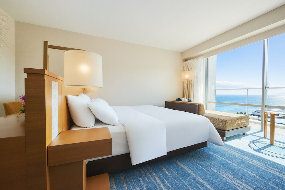 Фото Hotel Crimson Palace