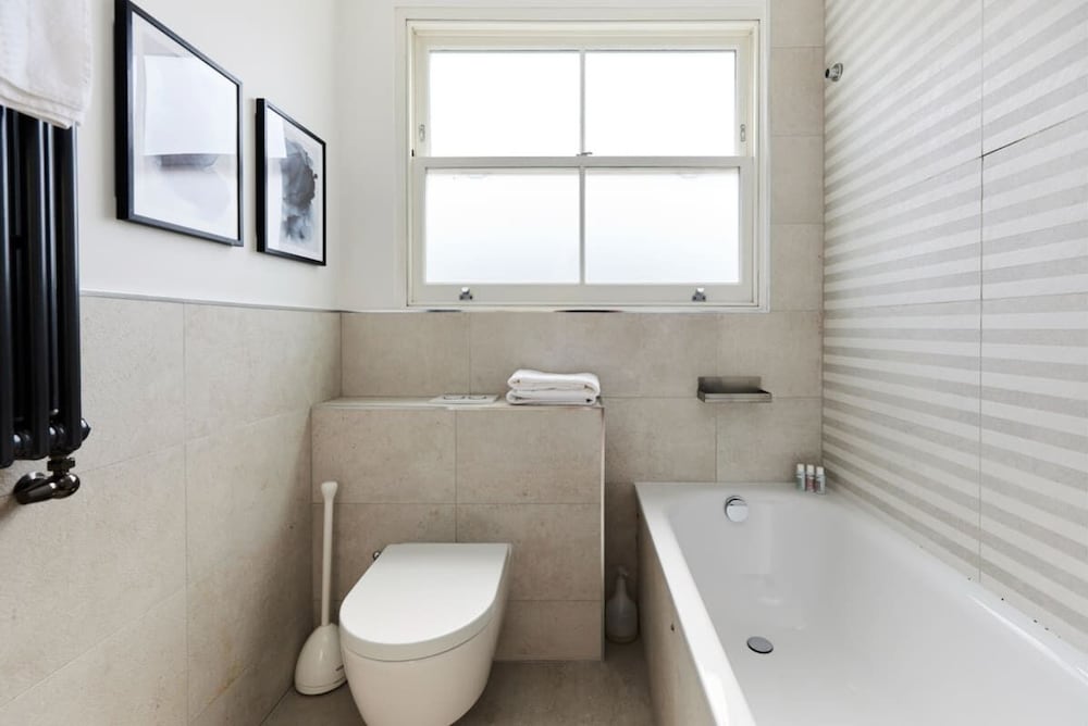 Фото The Camden Place - Breathtaking 4bdr Flat With Garden