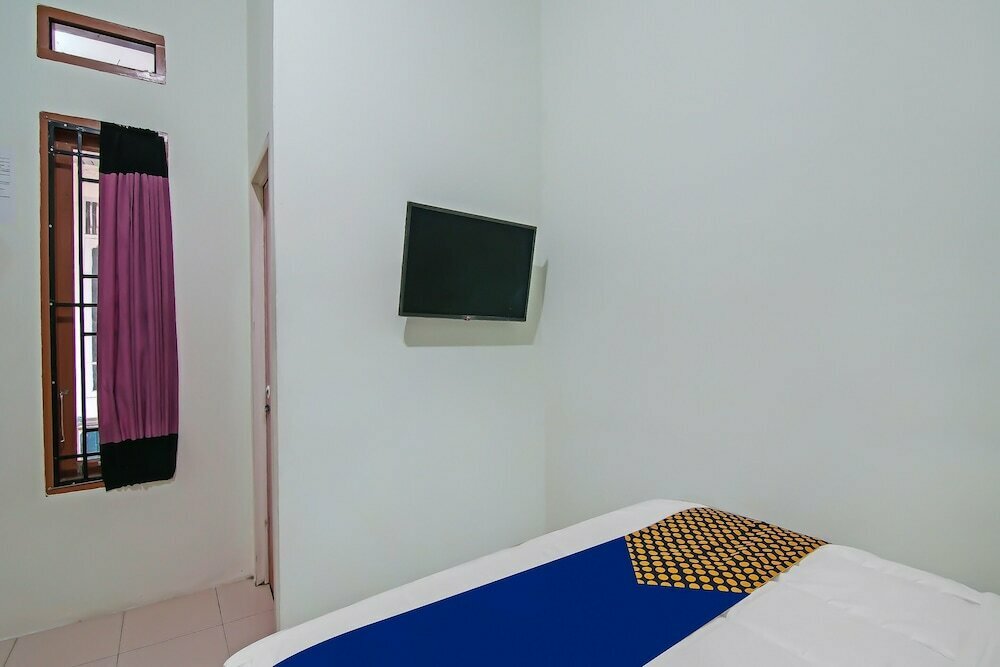 Hotel Spot On Feri Homestay, Pekan Baru, photo